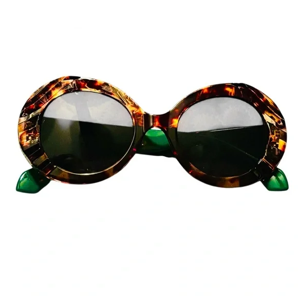 Sassy Jones Tortoiseshell Sunglass - Picture 1 of 3